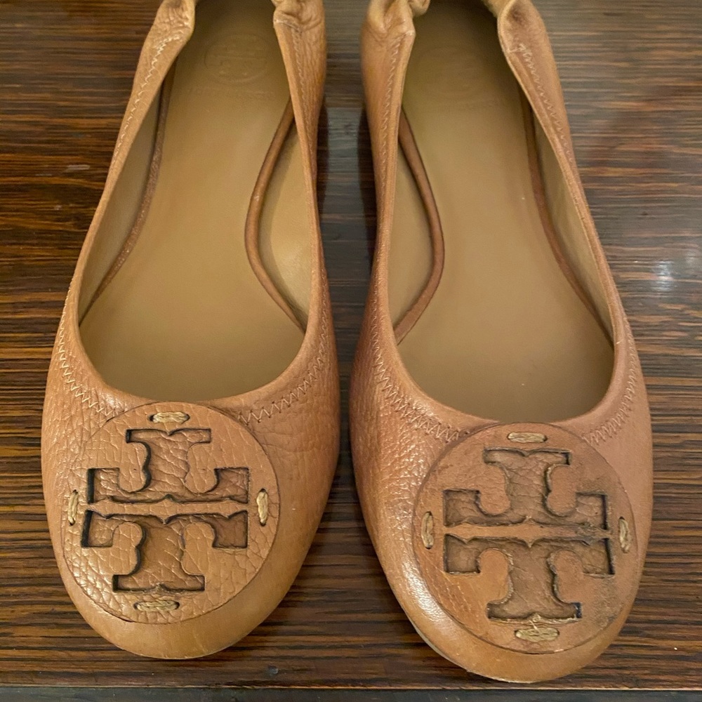 Tory Burch brown flats size 8.5  new condition